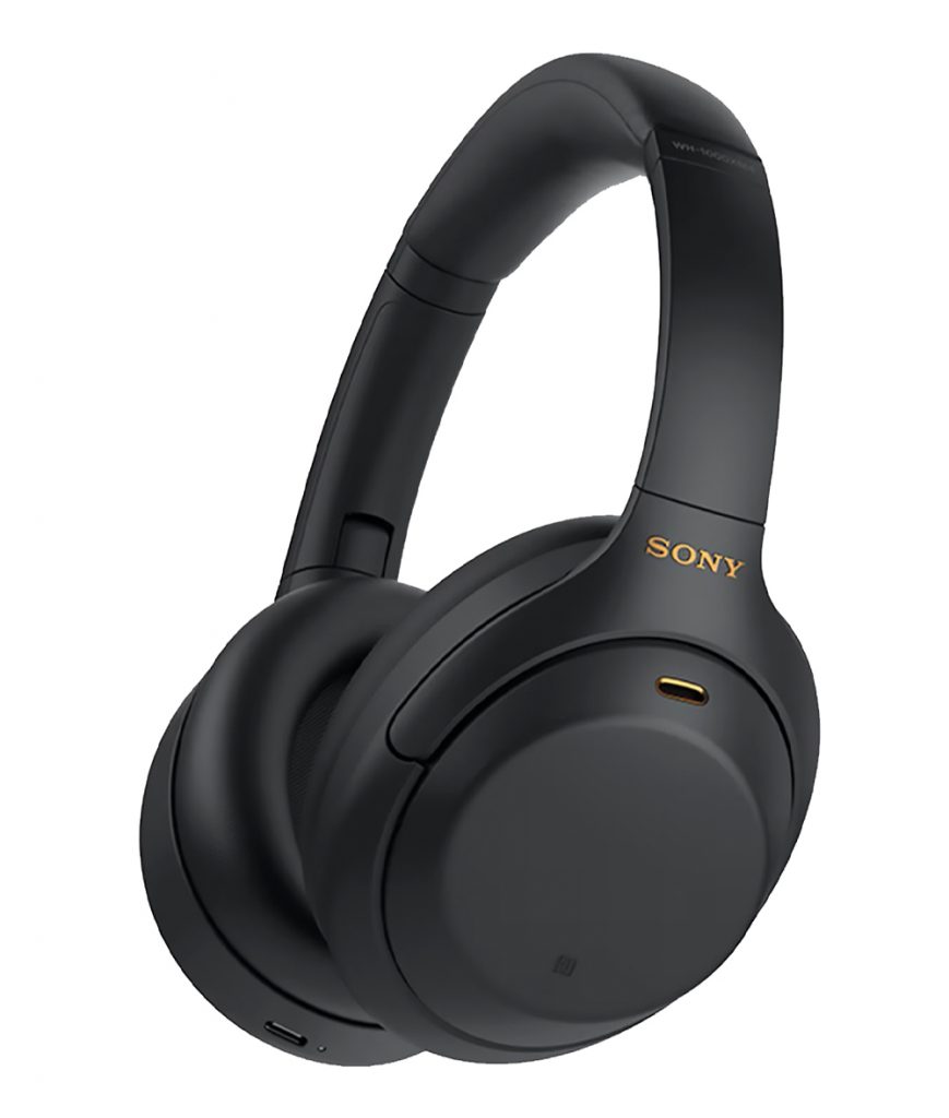 Fones de ouvido Sony WH-1000XM4 em preto, com design sofisticado e marca "Sony" em dourado.